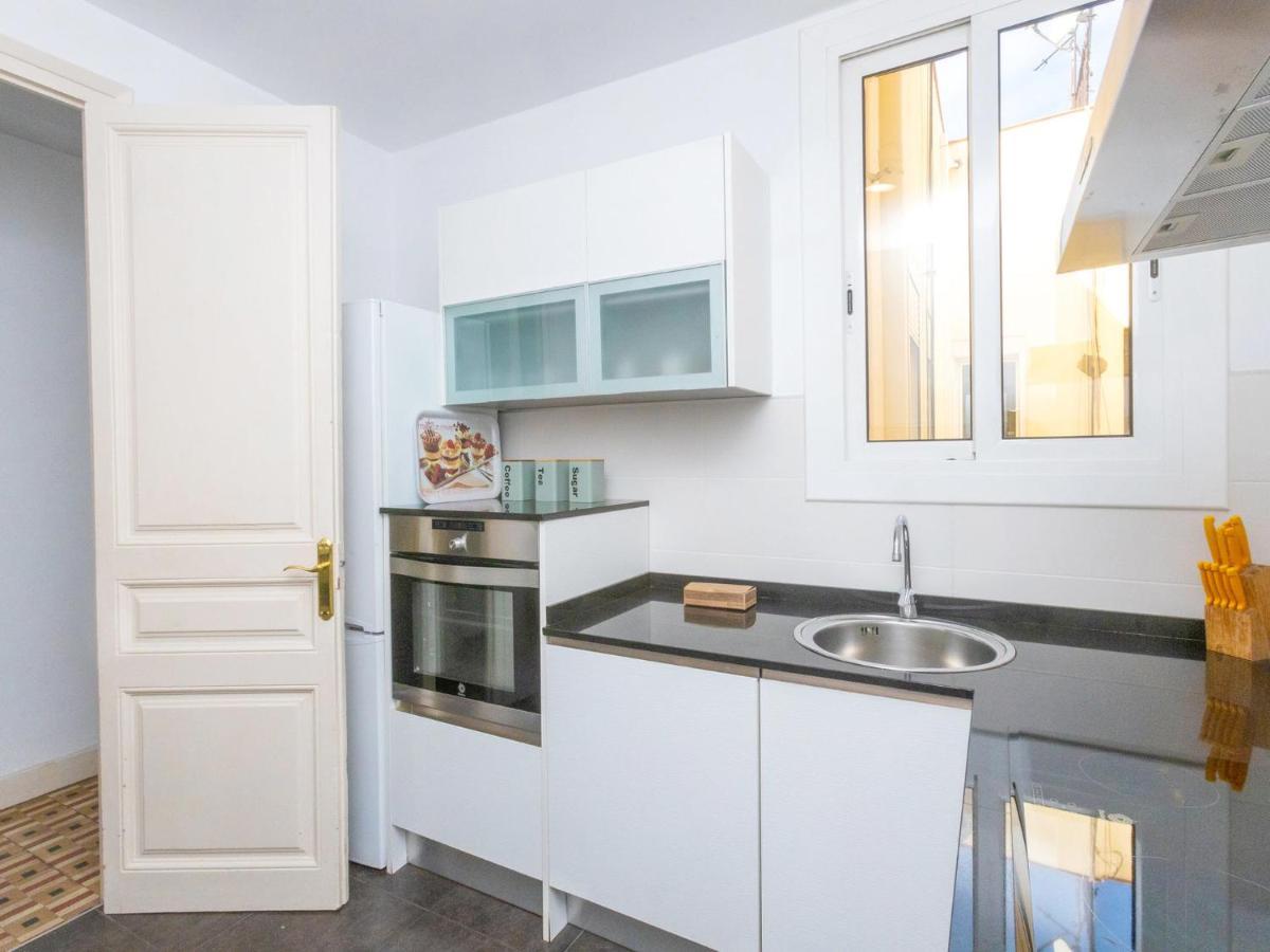 Eix-dret-roger De Lluria-valencia By Interhome Appartement Barcelone